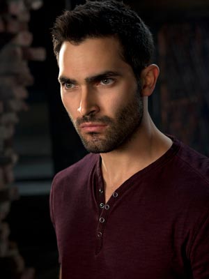 Тайлер Хэклин в роли Дерека Хейла